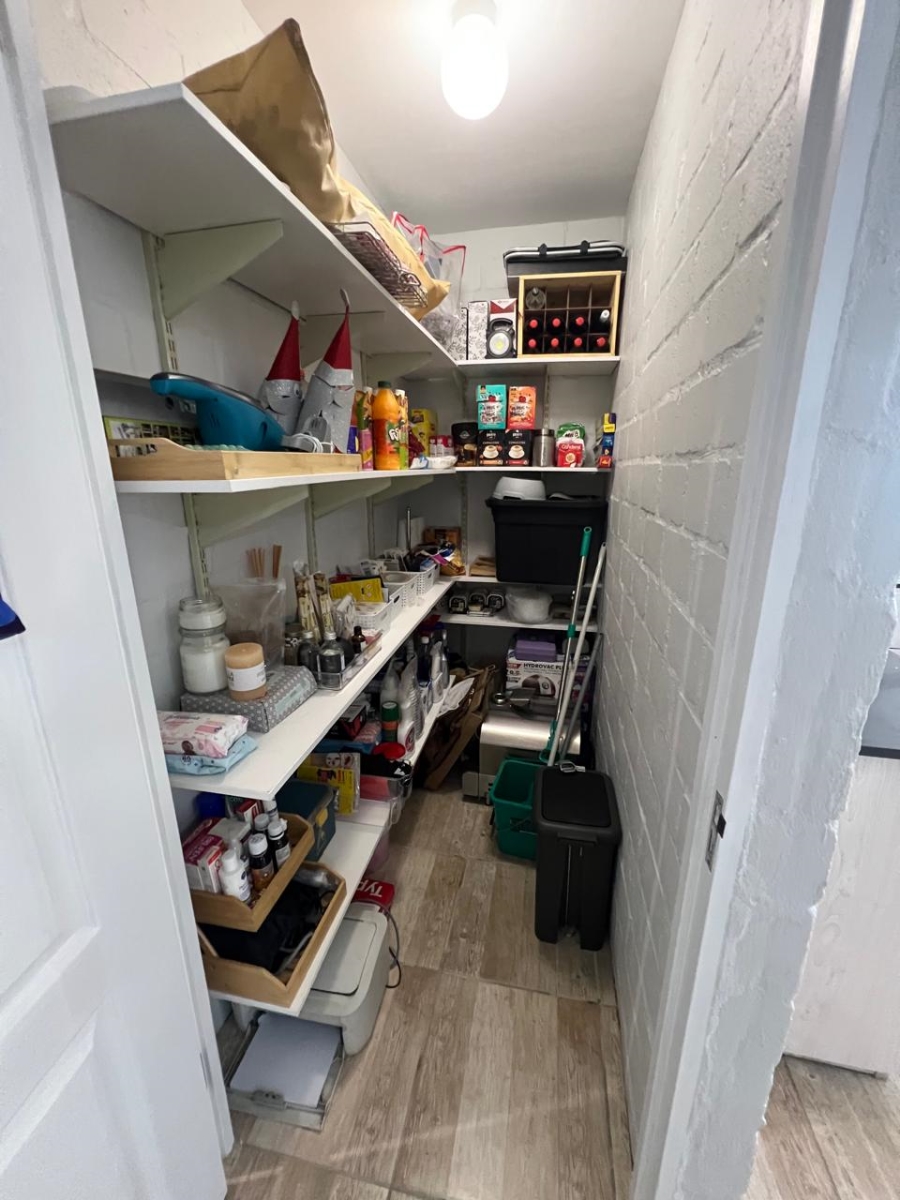 4 Bedroom Property for Sale in Da Gama Bay Western Cape